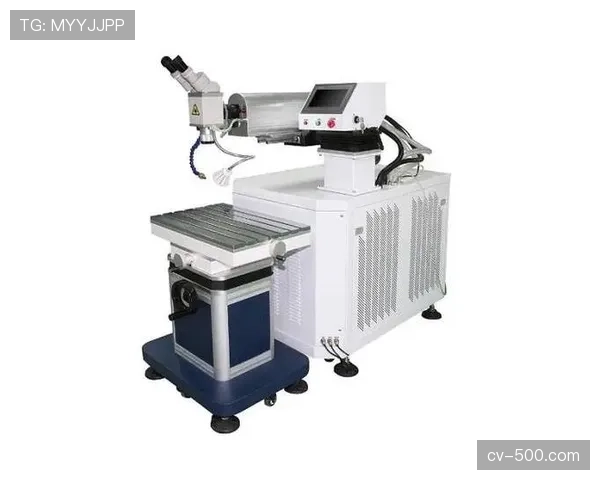 花絮：边裁设备故障，比赛短暂中断进行维修